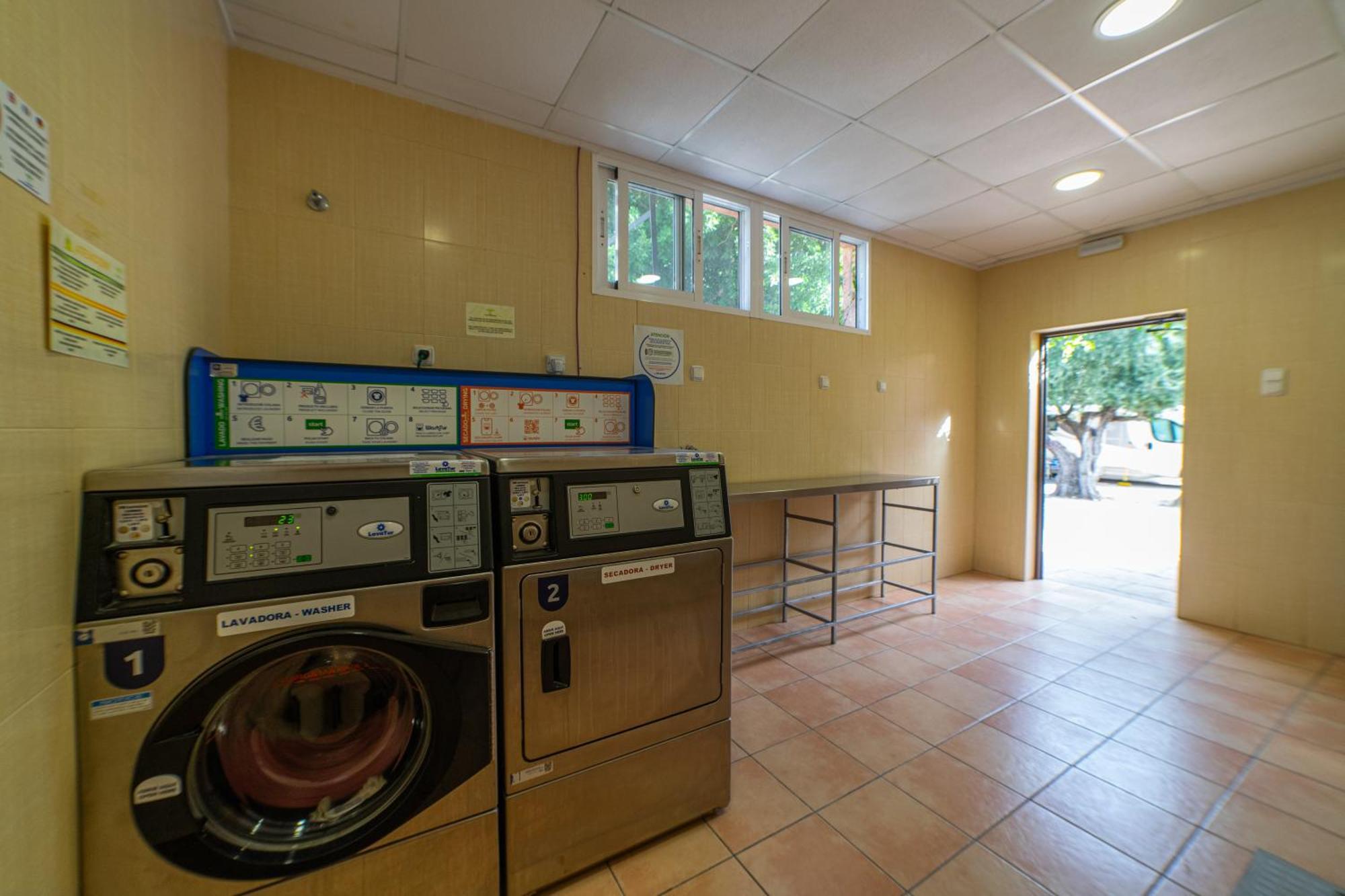 Camping Las Palmeras Crevillente Exterior foto